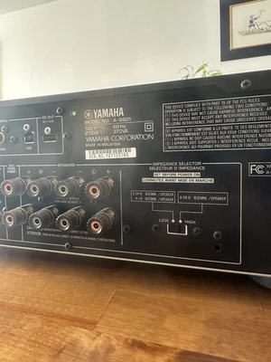 Amplificador integrado Yamaha A-S801 (negro) Foto 1 de 4