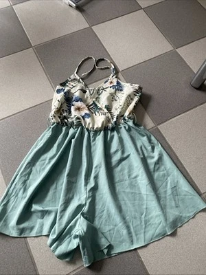 Kurzer Jumpsuit, Gr. 38 - Bild 1 von 3