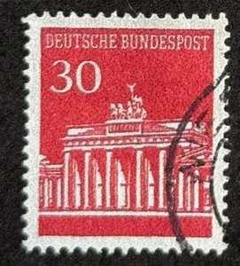 Germany  FDR 1966, Brandenburg Gate, Berlin, SG 1414, vfu - Picture 1 of 1