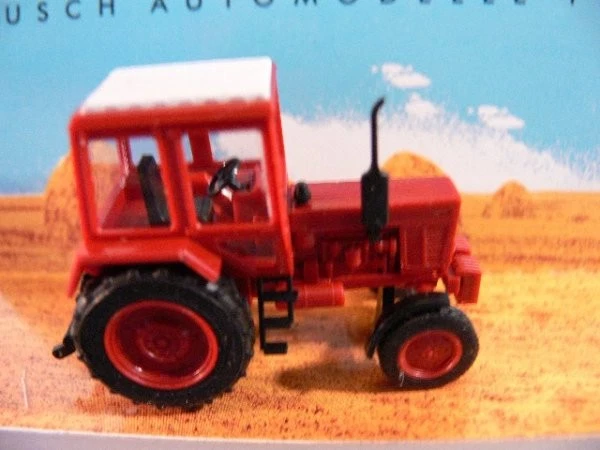 1/87 Busch Belarus MTS 80  ziegelrot 51304 - Bild 1 von 1