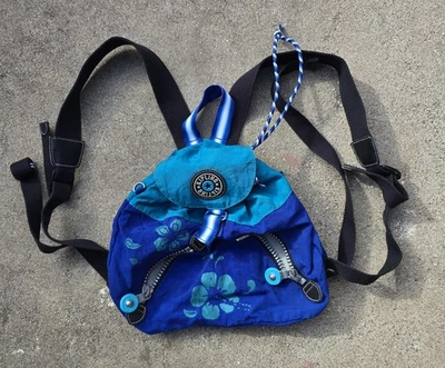 Винтажный гавайский синий рюкзак на шнурке 90-х Kipling с регулируемыми молниями - Изображение 1 из 4