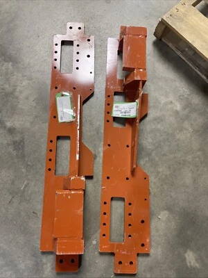 Placas de transmisión laterales izquierda y derecha ditch witch 300-2666 y 300-2665 Foto 1 de 3