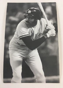 Oscar Gamble (1976) New York Yankees Vintage Baseball Postcard NYY - Picture 1 of 2
