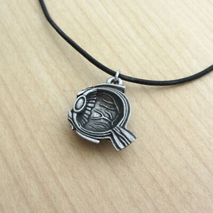 Human Eye Necklace - Optometry pendant - Picture 1 of 8