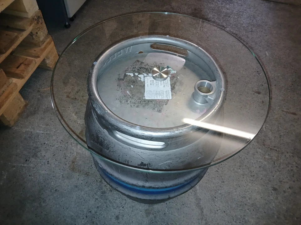 cooler Couchttisch Beistelltisch Gartentisch aus einem alten englischen Bierfass - Bild 1 von 4