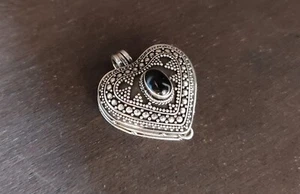Bali Sterling Silver heart pendant locket / silver 925 / Black Onyx / 1 inch - Picture 1 of 8