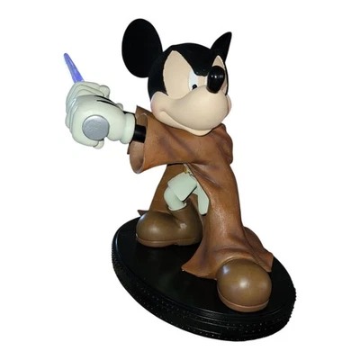 Estátua Star Wars Jedi Mickey Sideshow Marvel Disney Parks Brian Blackmore - Imagem 1 de 4
