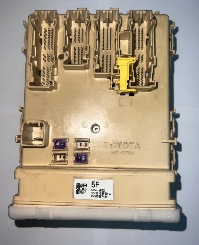 2014-2016 Toyota Corolla Fuse Box Control Unit OEM 63582642 8273002F40A - Image 1 of 2