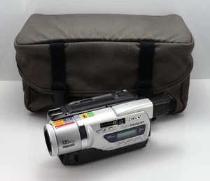 SONY HANDYCAM DCR-TR8000E CAMCORDER HI8 / 8MM / DIGITAL-8 VIDEO-8 ANALOG TAPE - Bild 1 von 4