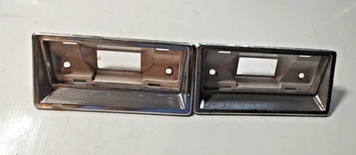 1971 1972 1973 Buick Riviera GS Stage 1 Original Sail Panel Dome Light Housing - Image 1 of 3