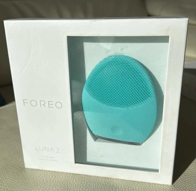 Foreo Luna 2 Facial Cleansing Brush For Oily Skin - Image 1 of 4