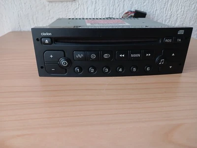 Clarion PU-2471A-E CD Autoradio – solider Zustand, mit Anschlusskabel - Bild 1 von 4