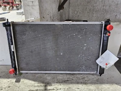 Radiador Nissan Máxima 2009-2014 y 2016-2023 AT CVT Foto 1 de 4