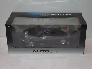 1:18 Auto Art - Holden HSV VT2 GTS Commodore - Phantom Black "No Certificate" - Picture 1 of 3