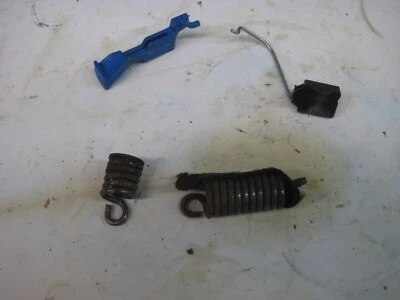 Motosierra Poulan Pro 20" 50cc piezas y tornillos desmontables diversos Foto 1 de 3