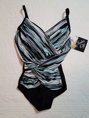 NUEVO TRAJE DE BAÑO PARA MUJER TROPICAL ESCAPE PULGADAS DE UNA PIEZA TALLA 8,10 NUEVO CON ETIQUETAS $92 Foto 1 de 4