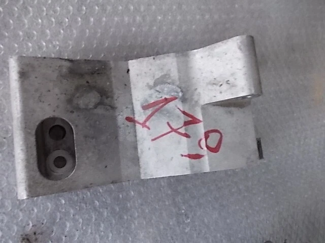 SUPPORTO MOTORE VOLVO S60 2.4 D 120KW 5M 4P (2004) RICAMBIO USATO - Изображение 1 из 1