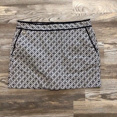 Pantalón corto Liz Claiborne estampado geométrico blanco y negro talla 14 Foto 1 de 4