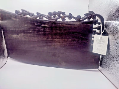 Tábua de servir/tábua de cortar madeira esculpida marrom 16"x10"x0.7" da Índia nova com etiquetas  - Imagem 1 de 4