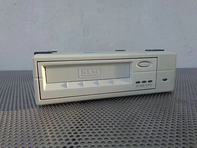 TandBerg Data Tape drive 75Gb External SLR75 Ext. QIC LVD SLR 75 SLR 60 SLR60 - Image 1 of 2