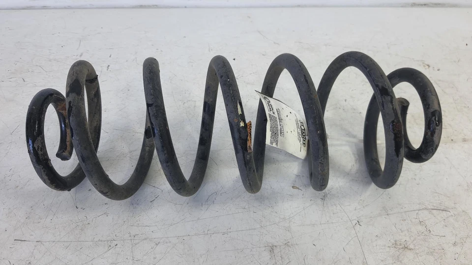 2002-2006 CHEVROLET AVALANCHE SUBURBAN ESCALADE TAHO YUKON Rear Coil Spring Rear - Imagem 1 de 1