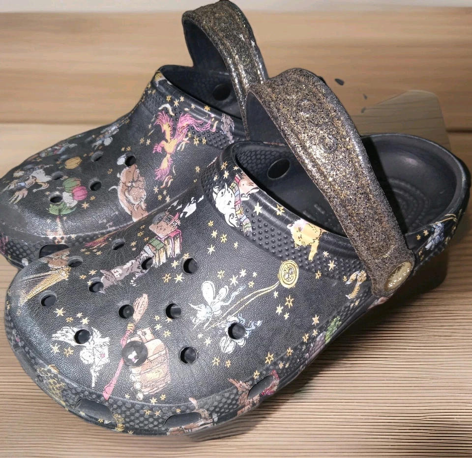 Vera Bradley Harry Potter Friends At Hogwarts Ditsy Crocs Kids J3 Foto 1 de 4