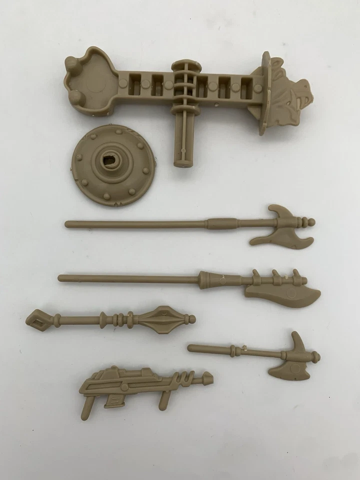 Смешанный лот оружия HE MAN / MOTU Castle Grayskull 1980-е - Изображение 1 из 4