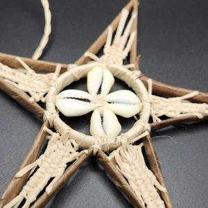 Handmade Woven Star Ornament Cowrie Shell Natural Fiber Boho Rustic Holiday Deco - Picture 1 of 4