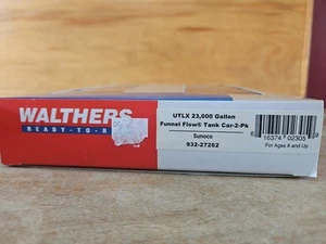 Walthers HO 932-27262 23,000 Gallon Funnel-Flow Tank Car 2pk Sunoco NEW IN BOX - Picture 1 of 4