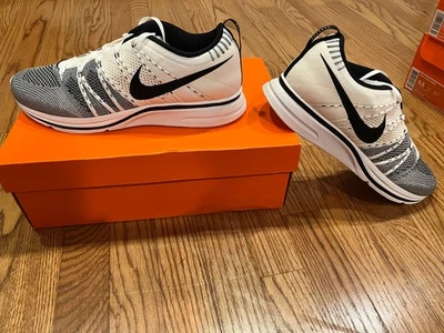NEW in box Nike Flyknit Trainer + sneakers 532984100 size 10 US Plus - Image 1 of 3