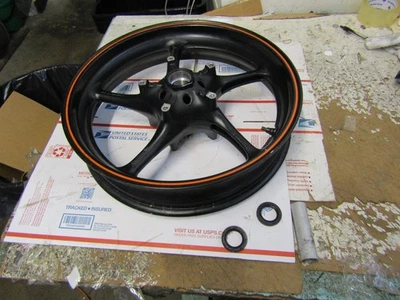 08-16 YAMAHA YZF R6 FRONT WHEEL RIM (STRAIGHT) r6 wheel  r6 rim Foto 1 de 4