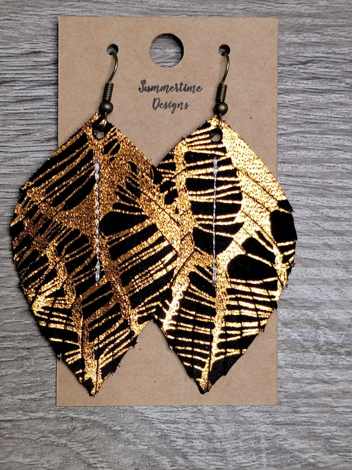 Серьги-перья ручной работы из натуральной кожи черная замша с металлической оранжевой паутиной 2 дюйма - Изображение 1 из 1