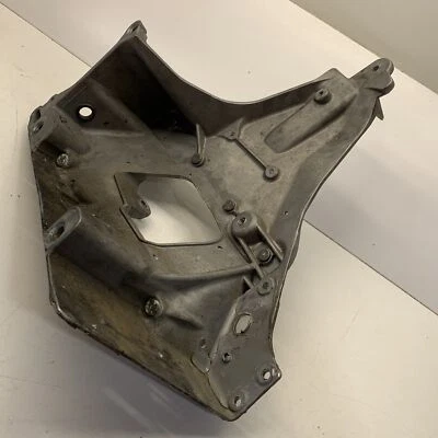 Clip with Stud Assembly, Right, 8 mm - 2013 POLARIS 600 Switchback Pro R 65132 Foto 1 de 4