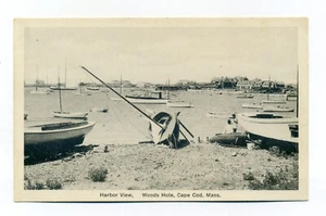 Woods Hole MA, velero detenido en la orilla, puerto, gente charlando, postal - Imagen 1 de 2