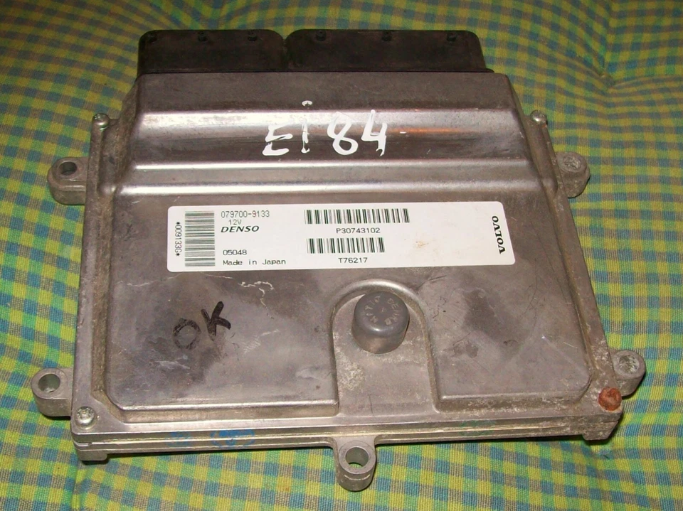 Centralina motore Volvo V50 S40 2.4 B5244S5 0797009133 P30743102 - Immagine 1 di 1