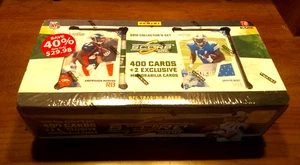 2010 Score Football Complete Factory Sealed Set w/ 2 Jersey cards Gronkowski RC - Picture 1 of 1