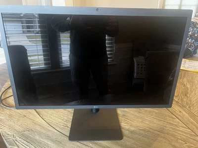 LG 27MD5KL-B 27-inch Ultrafine Widescreen 5k Monitor Mac Compatible - Image 1 of 2