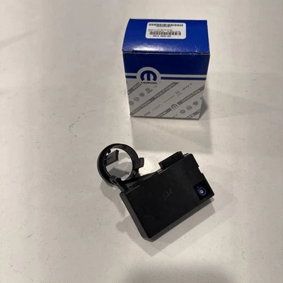 New Mopar 68140642AE Keyless Entry Receiver 2013-2018 Jeep Wrangler  - Image 1 of 4