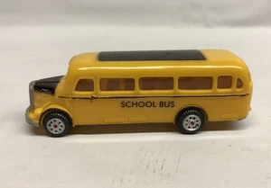 International Hobby Corp, IHC, 1940's school bus, HO 1:87 scale, item 911 - Picture 1 of 6