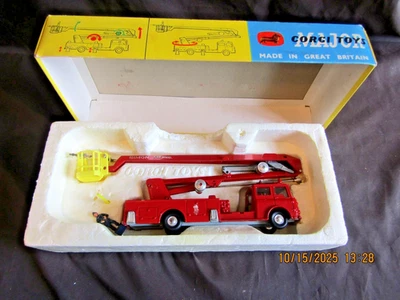 CORGI 1127 SIMON SNORKEL FIRE ENGINE-IN THE ORIGINAL BOX-EXCELLENT CONDITION - Image 1 of 4