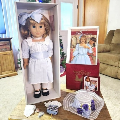 American Girl Pleasant Co 2009 Nellie O'Malley Meet Outfit libro accesorios ¡NUEVO! Foto 1 de 4