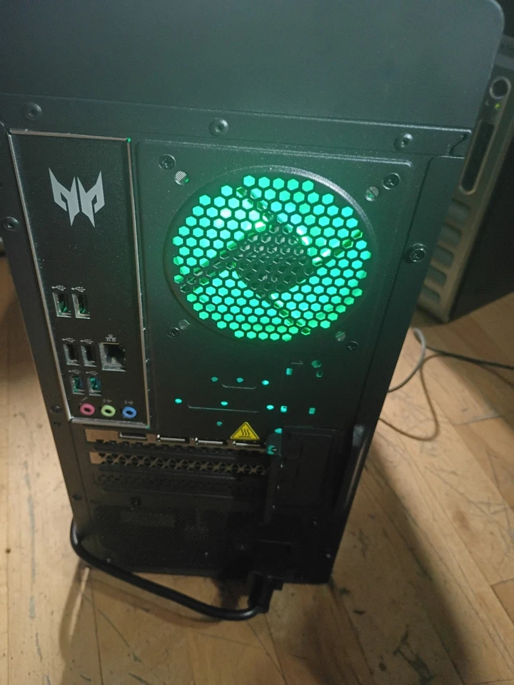 acer predator orion 3000 Foto 1 de 4