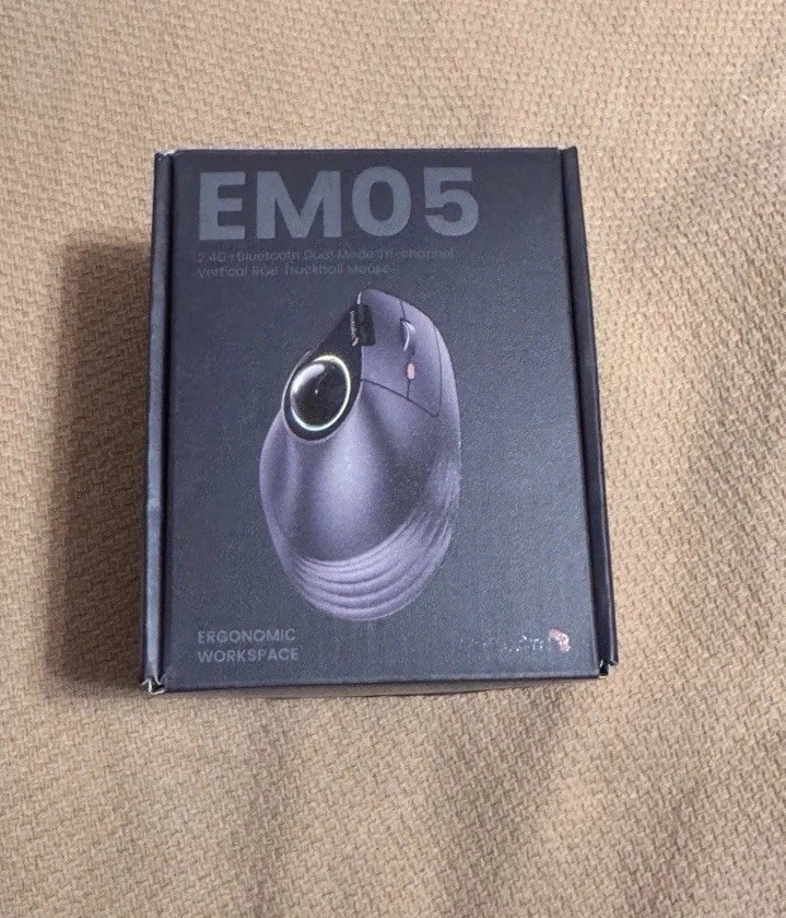 Mouse Trackball Inalámbrico Vertical ProtoArc, EM05 RGB Bluetooth Rollerb Ergonómico Foto 1 de 1