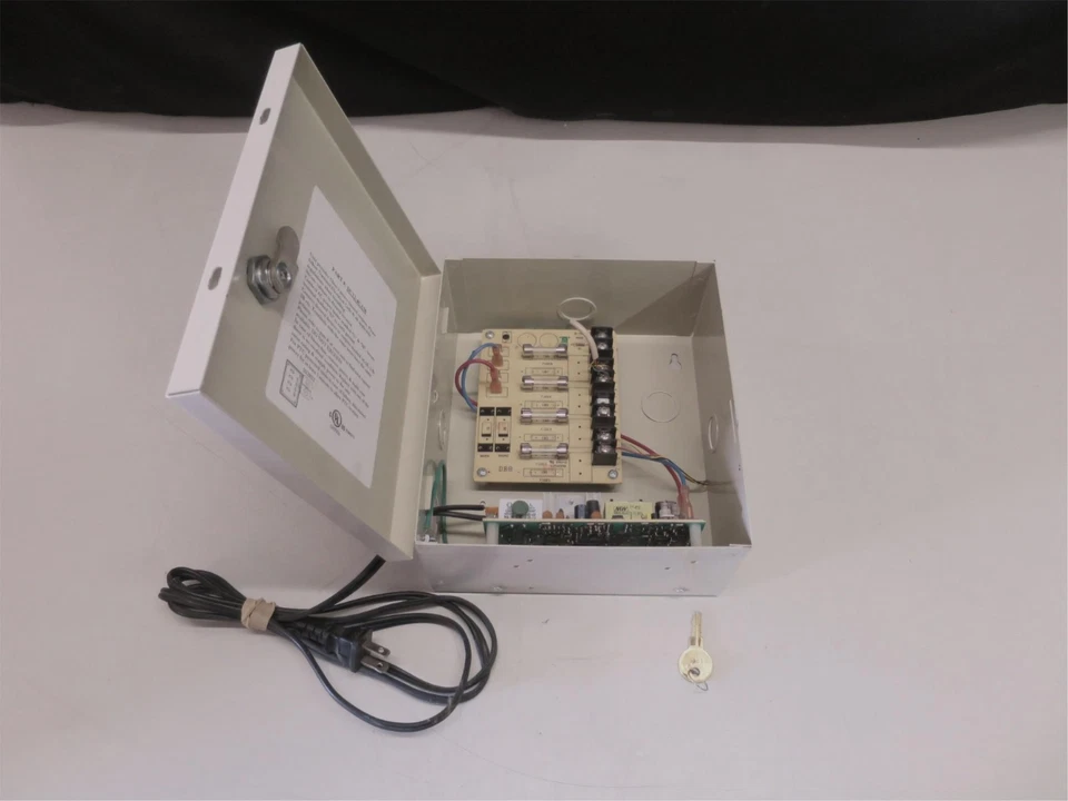 SC Super Circuit DC12-4CAM w/Key Four Output 12VDC 4Amp Fused - Image 1 of 4