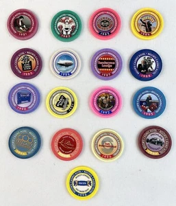 17 Resorts Casino Hotel Where It All Began Souvenir Casino Chips 1981-1998 - Picture 1 of 2