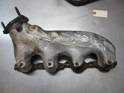 Left Exhaust Manifold From 2002 Chevrolet Suburban 1500  5.3 12571680 - Image 1 of 4