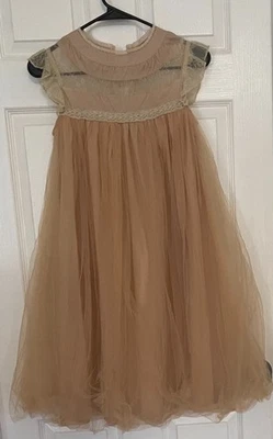 Vestido de fantasía Trish Scully para niñas de tul dorado totalmente forrado talla 10/29" de largo hermoso Foto 1 de 4
