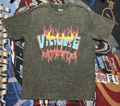 Camisa Despicable Me Vicious 6 Minions Grande Universal Studios RARA Foto 1 de 4