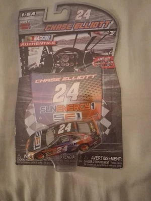 Chase Elliott #24 2016 Wave 9 Sun Energy 1 SE1 1:64 with Hood Nascar Authentics - Image 1 of 2