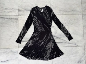 BCBGMAXAZRIA Dress Black White Silk Blend Print Knit A Line Knee Women M Ballet - Picture 1 of 12